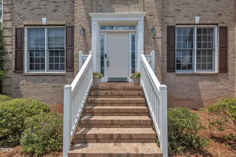 4702 Regency Dr, Durham, NC 27713 photo 3