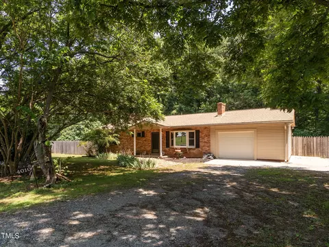 4010 Sherwood Forest Dr, Trinity, NC 27370