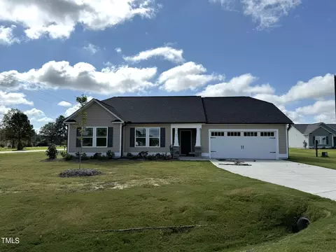 31 Grace Ridge Ct, Benson, NC 27504