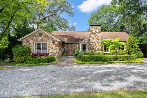 2511 St Marys St, Raleigh, NC 27609