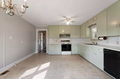 1403 N Ellis Ave, Dunn, NC 28334 photo 9