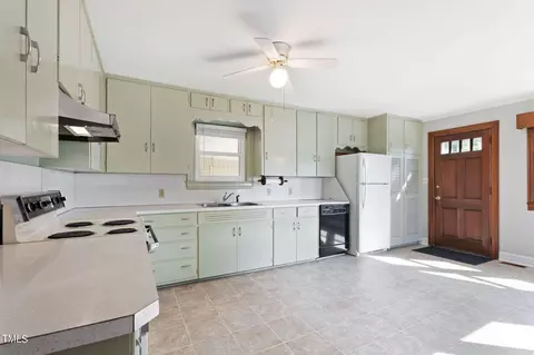 1403 N Ellis Ave, Dunn, NC 28334 photo 8