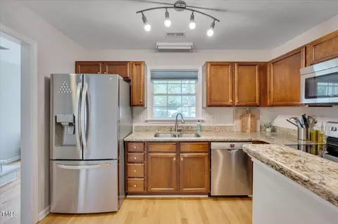 108 Old Maple Ln, Durham, NC 27713 photo 3