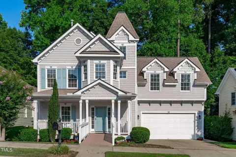 1708 Town Home Dr, Apex, NC 27502