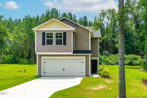 76 Ben Ct, Bunnlevel, NC 28323