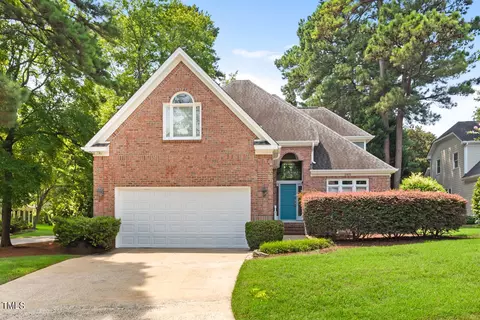 2905 Hawtree Dr, Raleigh, NC 27613