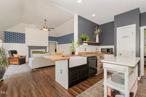6716 Johnson Mill Rd, Durham, NC 27712 photo 4