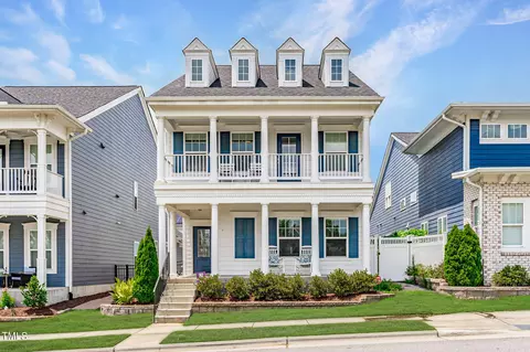 1272 Gloriosa St, Apex, NC 27523