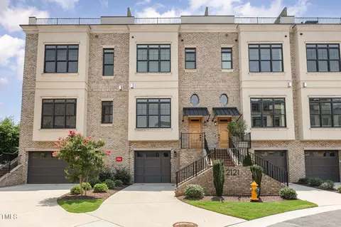 2121 Oberlin Village Dr #103, Raleigh, NC 27605