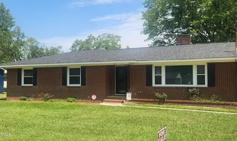 504 W Main St, Micro, NC 27555