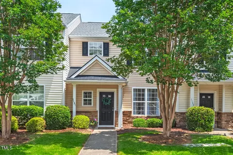 1131 Vermillion Dr, Durham, NC 27713
