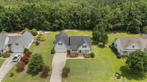 144 Pinecroft Dr, Dunn, NC 28334 photo 4