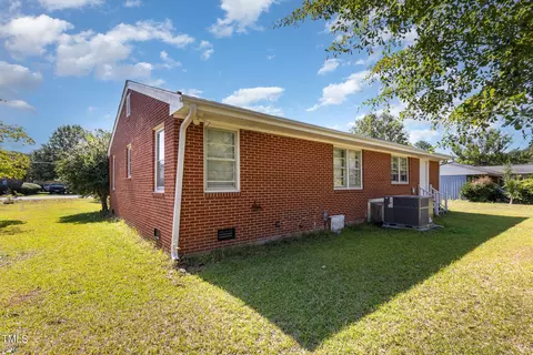 201 Phillips St, Smithfield, NC 27577 photo 31