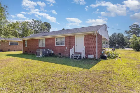 201 Phillips St, Smithfield, NC 27577 photo 32