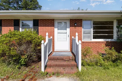 201 Phillips St, Smithfield, NC 27577 photo 5