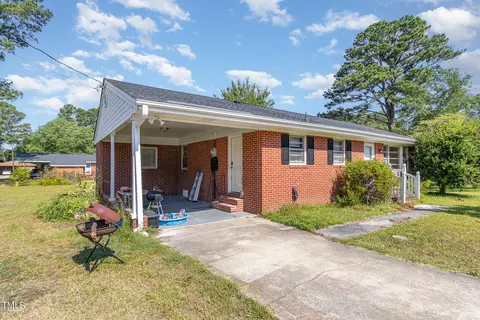 201 Phillips St, Smithfield, NC 27577 photo 4