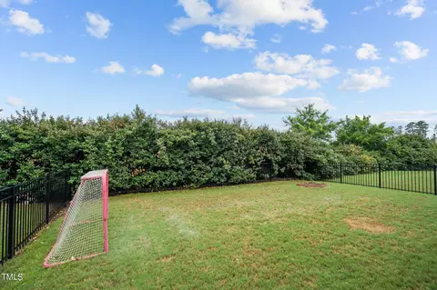 430 Windy Peak Loop, Cary, NC 27519 photo 4