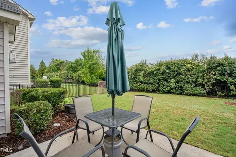 430 Windy Peak Loop, Cary, NC 27519 photo 8