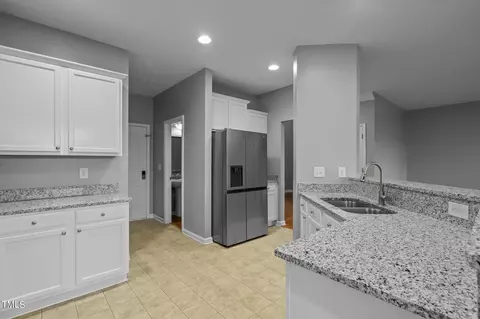 430 Windy Peak Loop, Cary, NC 27519 photo 16