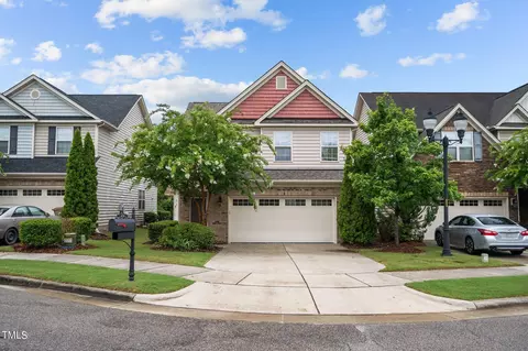 430 Windy Peak Loop, Cary, NC 27519 photo 3