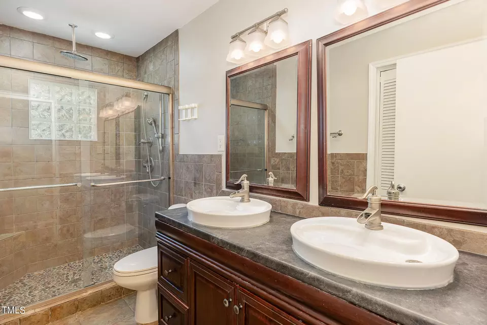 Bath - 3301 Apache Dr, Raleigh, NC 27609 photo 1 of 1