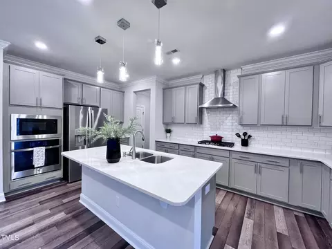 Kitchen - 2017 Mavin Place Pl, Durham, NC 27703 photo 5 of 7