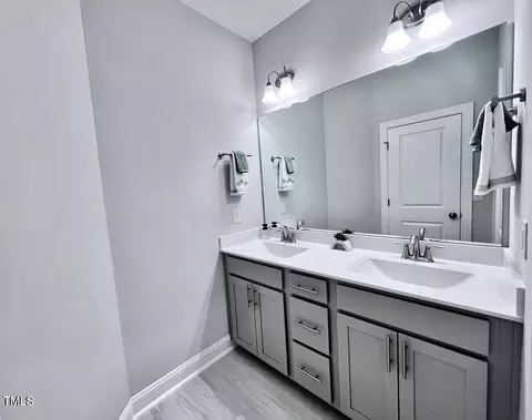 Bath - 2017 Mavin Place Pl, Durham, NC 27703 photo 9 of 12