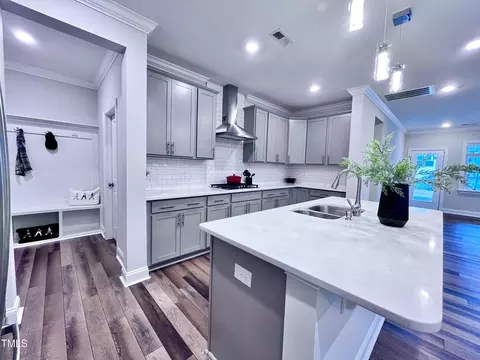 Entry Way - 2017 Mavin Place Pl, Durham, NC 27703 photo 2 of 4