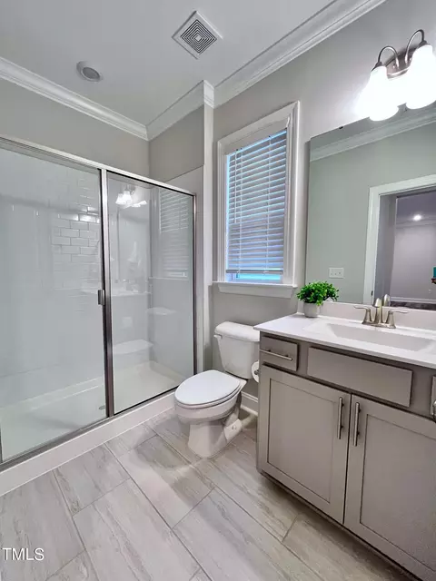 Bath - 2017 Mavin Place Pl, Durham, NC 27703 photo 2 of 12