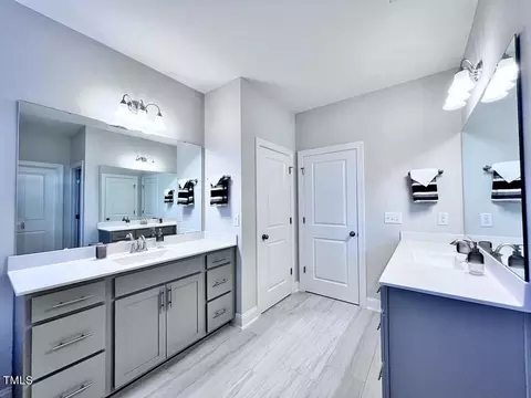 Bath - 2017 Mavin Place Pl, Durham, NC 27703 photo 5 of 12