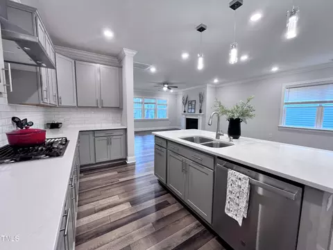 Kitchen - 2017 Mavin Place Pl, Durham, NC 27703 photo 3 of 7