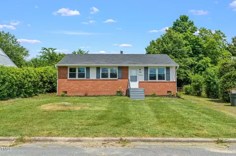 1609 Quincy St, Greensboro, NC 27401
