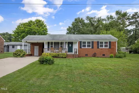 560 Wayview Rd, Henderson, NC 27537