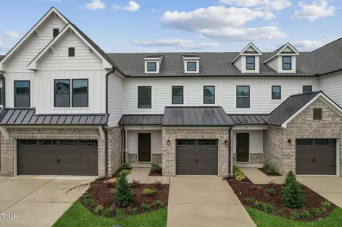 100 Periwinkle Pl #14, Clayton, NC 27527