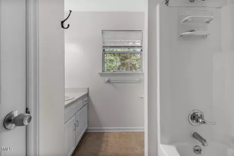 906 Chalk Level Rd, Durham, NC 27704 photo 17