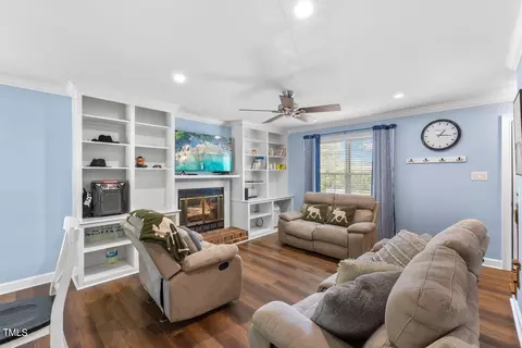 906 Chalk Level Rd, Durham, NC 27704 photo 5