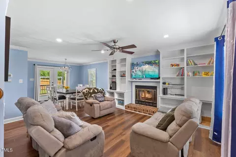 906 Chalk Level Rd, Durham, NC 27704 photo 4