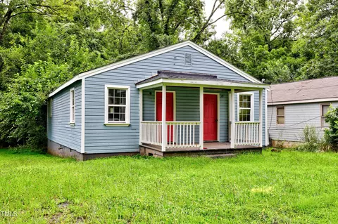 1402 Calvin St, Durham, NC 27701 photo 2