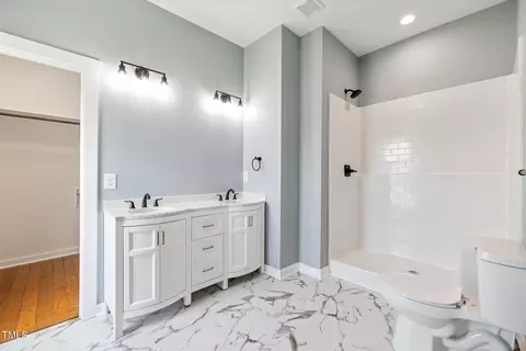 Bath - 12331 Oak Ave, Bailey, NC 27807 photo 2 of 3