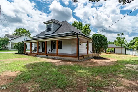 1015 Cleveland Ave, Burlington, NC 27217