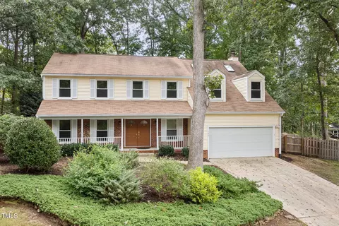 102 Old Bellows Ct, Raleigh, NC 27606