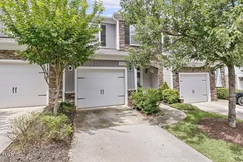 2428 Memory Ridge Dr, Raleigh, NC 27606