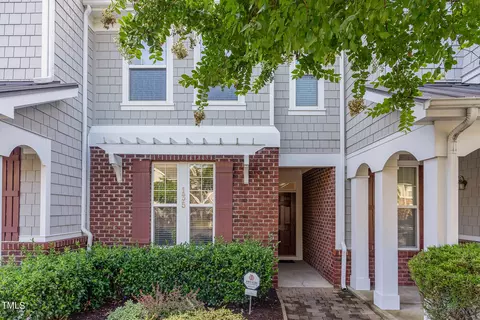 135 Point Comfort Ln, Cary, NC 27519