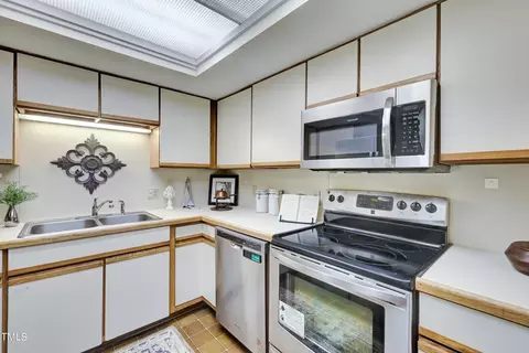 816 Berkeley St #B, Durham, NC 27705 photo 13