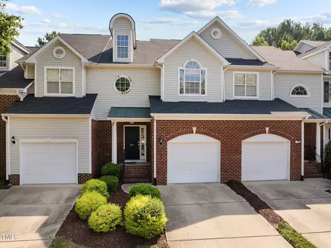 811 Saratoga Dr, Durham, NC 27704