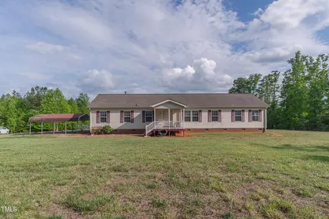 433 Surry Gadsberry Rd, Pilot Mountain, NC 27041