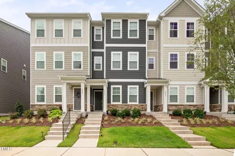 6231 Truxton Ln, Raleigh, NC 27616