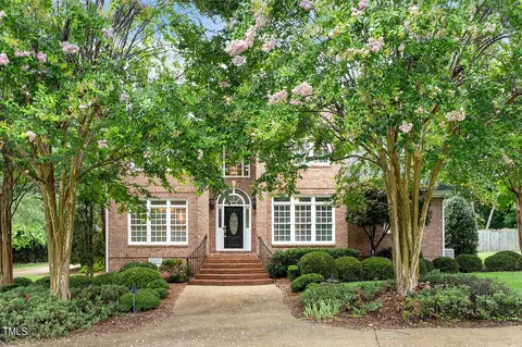 909 Rockfall Ct, Raleigh, NC 27614