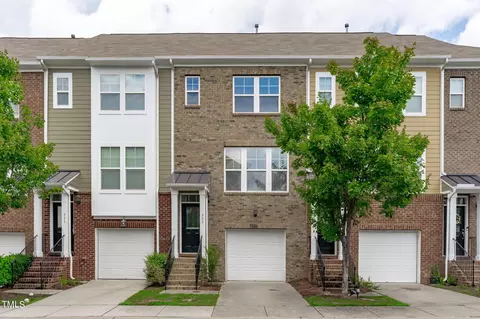 333 Dove Cottage Ln, Cary, NC 27519