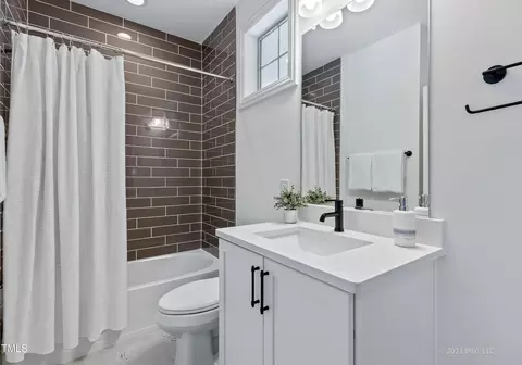 Bath - 2036 Kingman Rd, Durham, NC 27713 photo 1 of 5